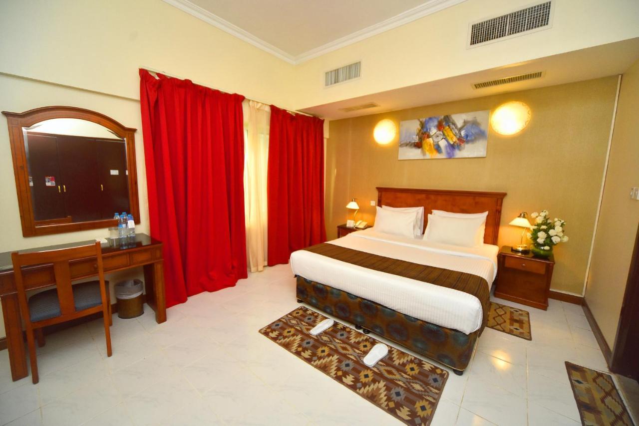 Hotel Nejoum Al Emarat Schardscha Exterior foto