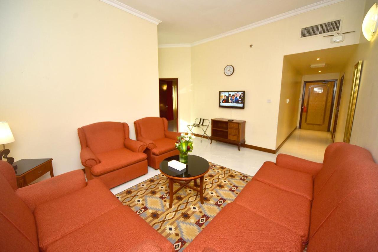 Hotel Nejoum Al Emarat Schardscha Exterior foto