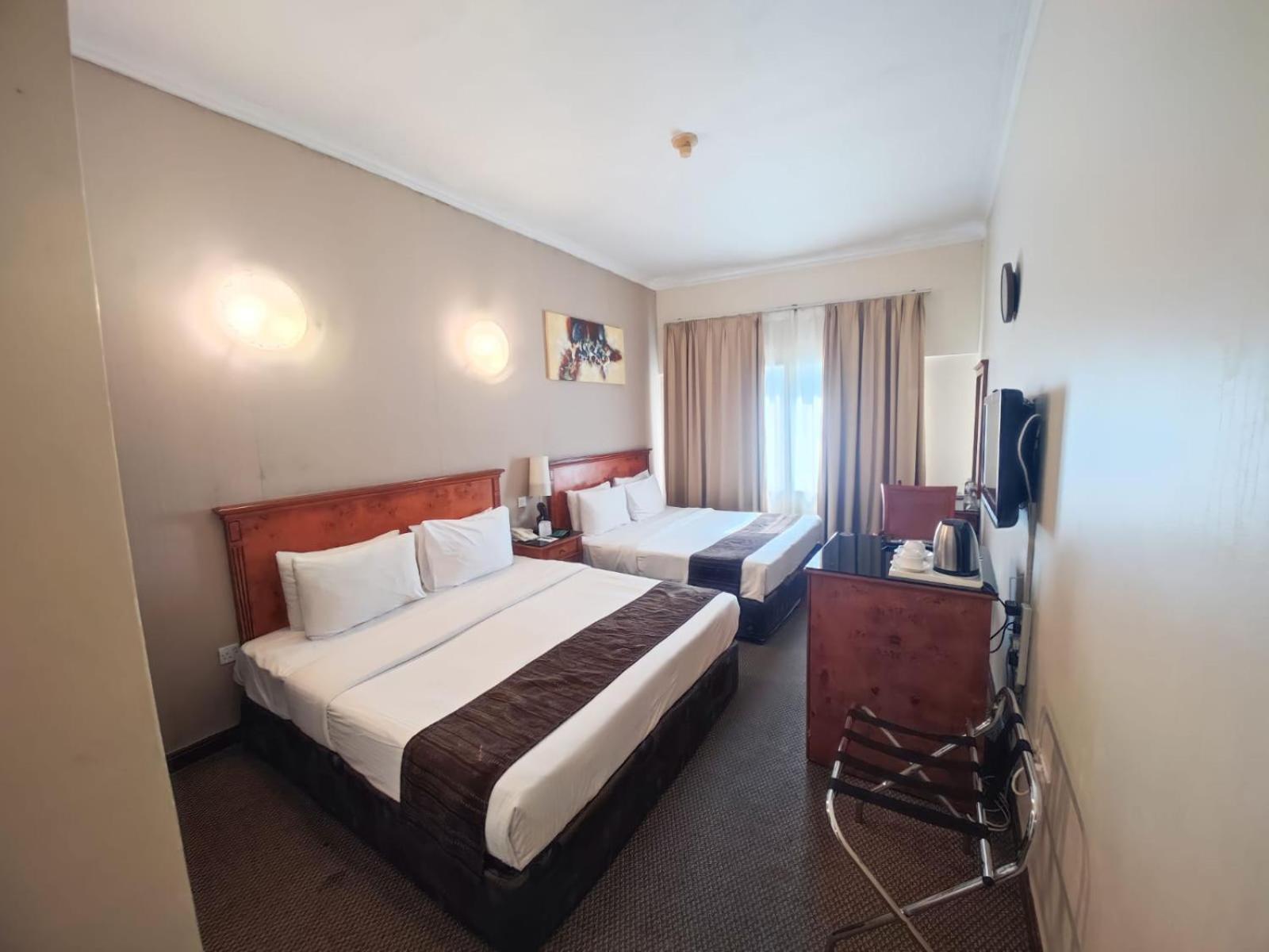Hotel Nejoum Al Emarat Schardscha Exterior foto