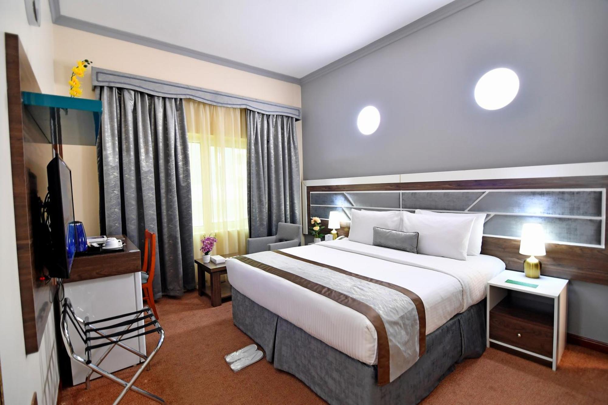 Hotel Nejoum Al Emarat Schardscha Exterior foto